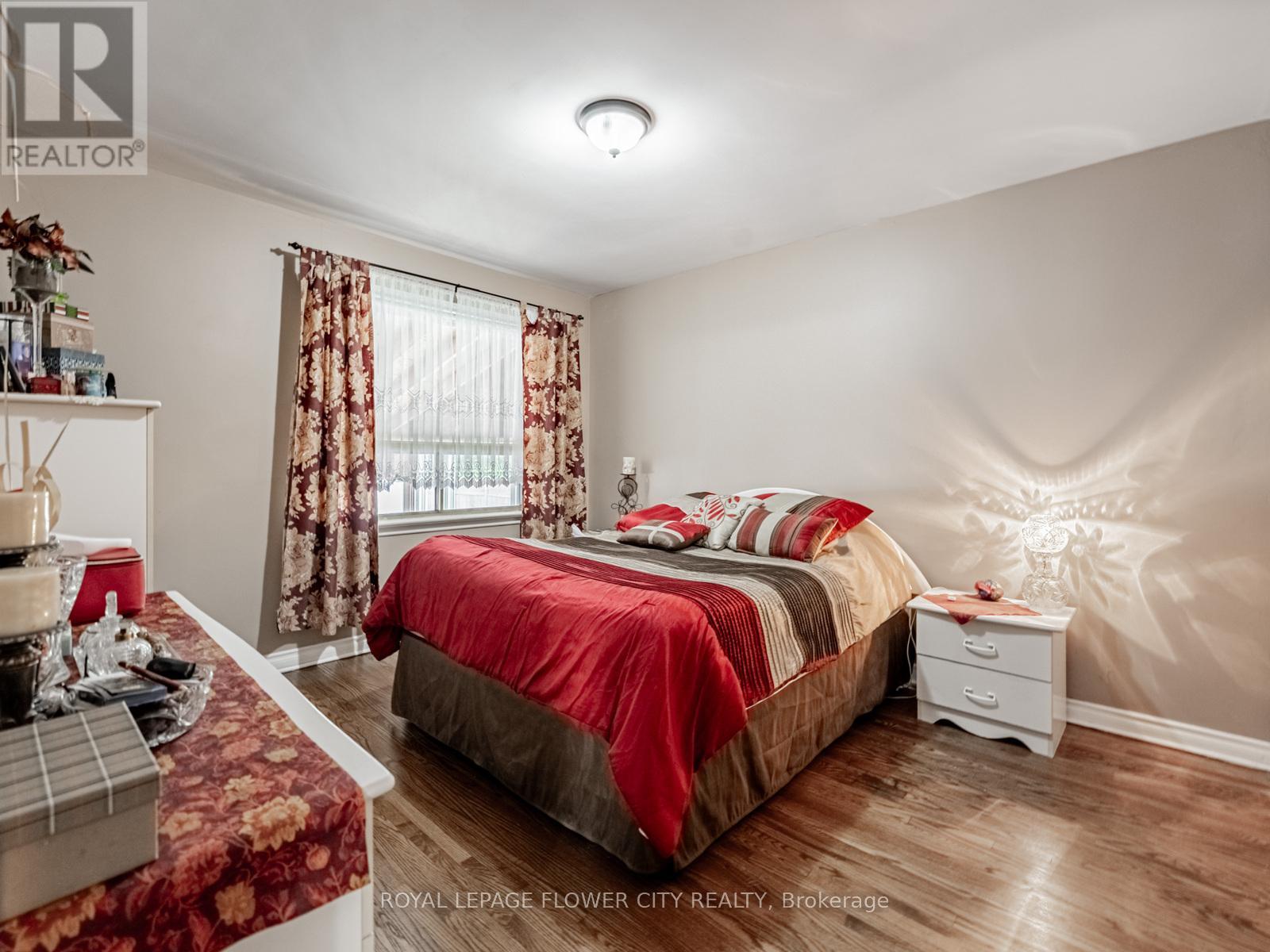 61 Wise Crescent, Hamilton, Ontario  L8T 2L6 - Photo 15 - X12251945