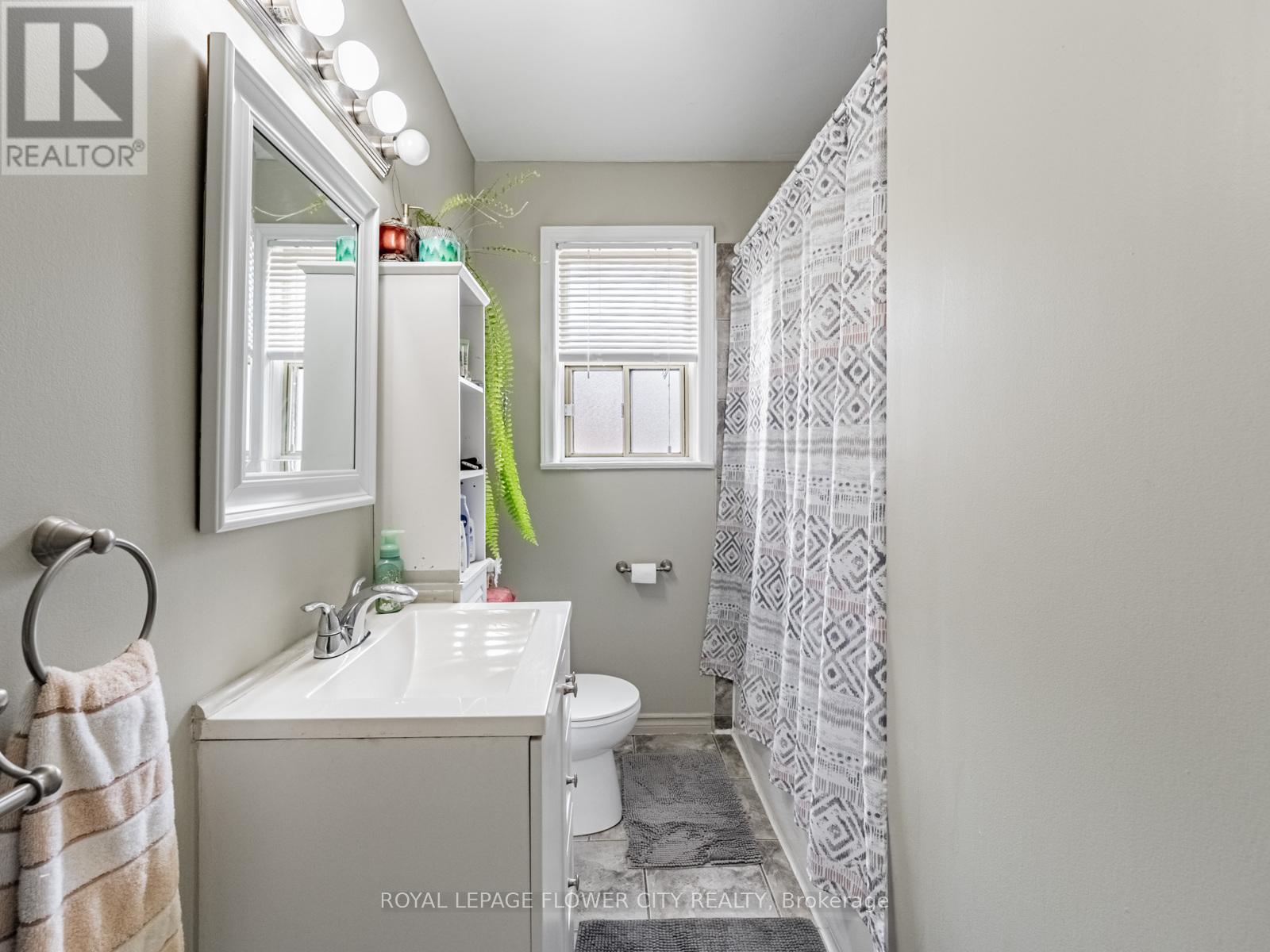 61 Wise Crescent, Hamilton, Ontario  L8T 2L6 - Photo 19 - X12251945