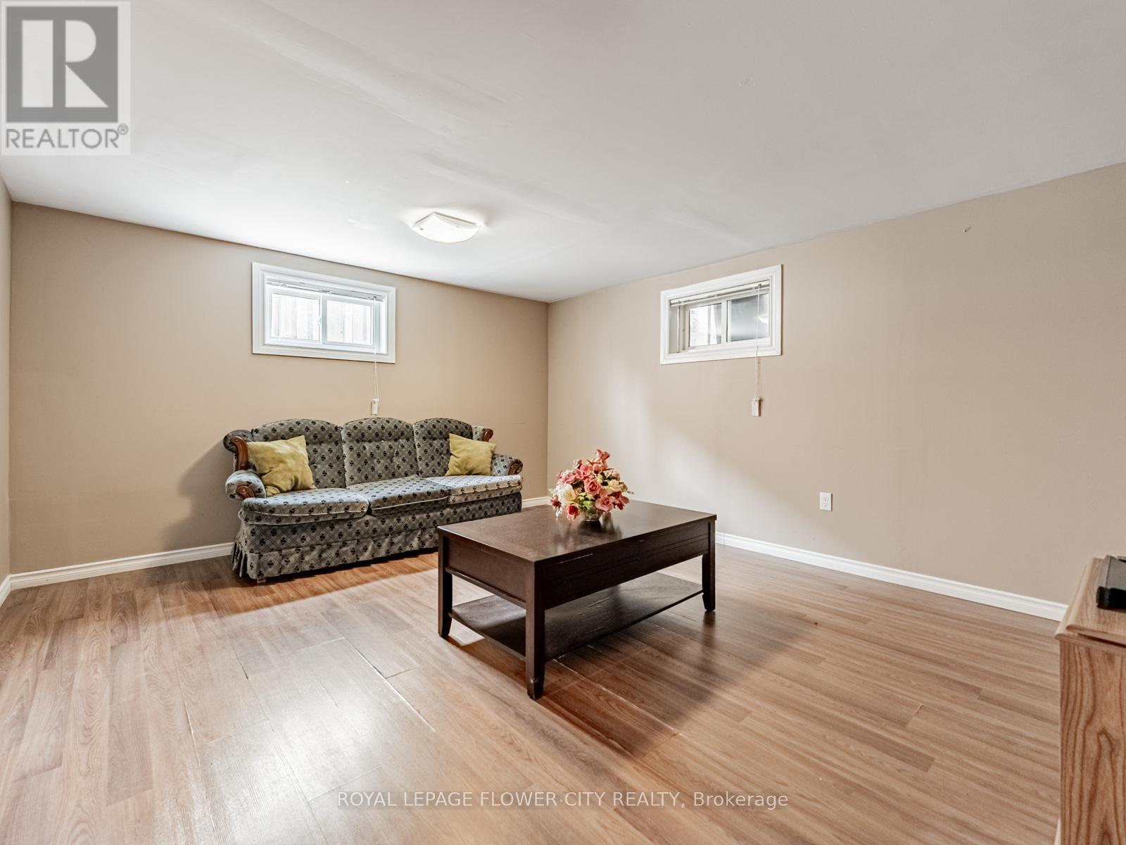 61 Wise Crescent, Hamilton, Ontario  L8T 2L6 - Photo 22 - X12251945