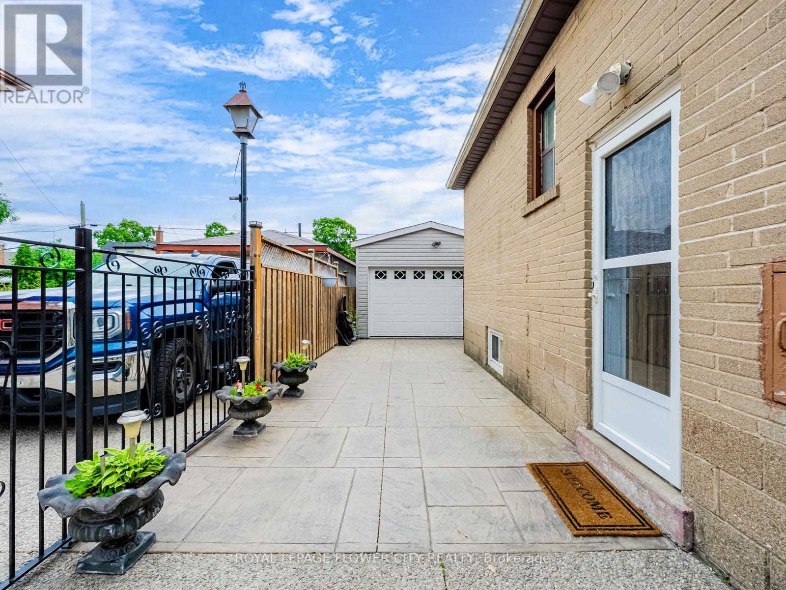 61 Wise Crescent, Hamilton, Ontario  L8T 2L6 - Photo 36 - X12251945