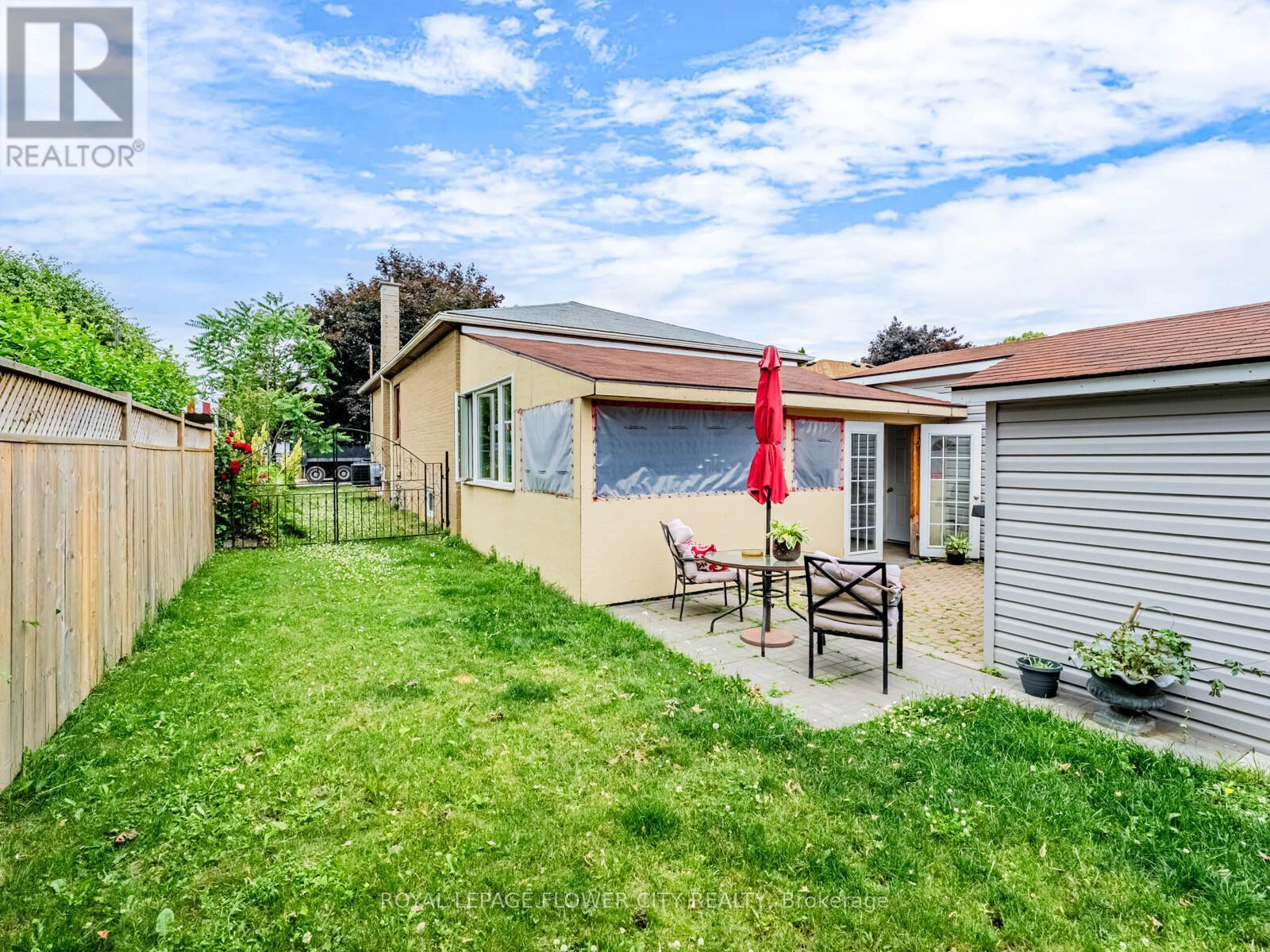 61 Wise Crescent, Hamilton, Ontario  L8T 2L6 - Photo 39 - X12251945