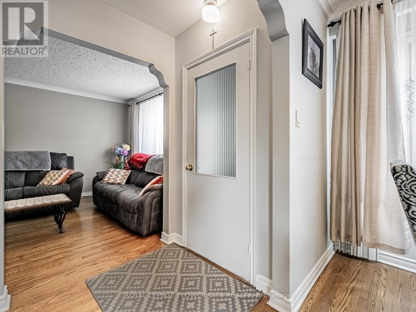 Property at 61 WISE CRESCENT image 5