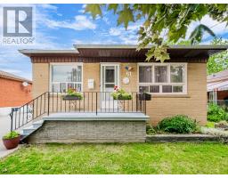 61 WISE CRESCENT
