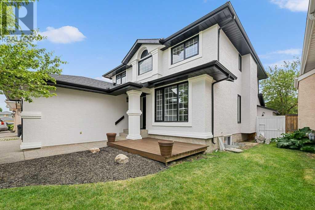 Property at 54 Mckenzie Lake Manor SE image 3