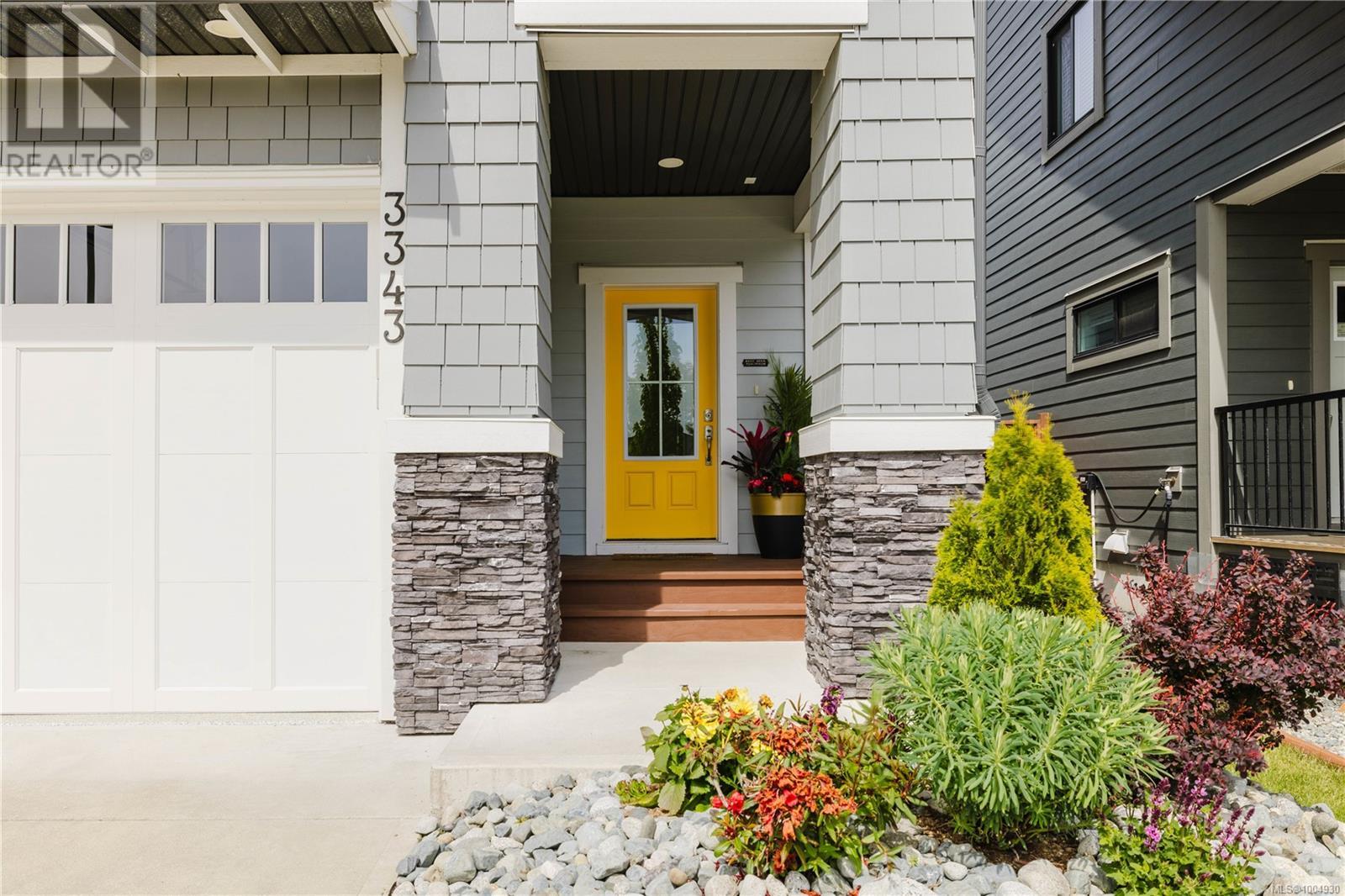 Property at 3343 Curlew St image 2