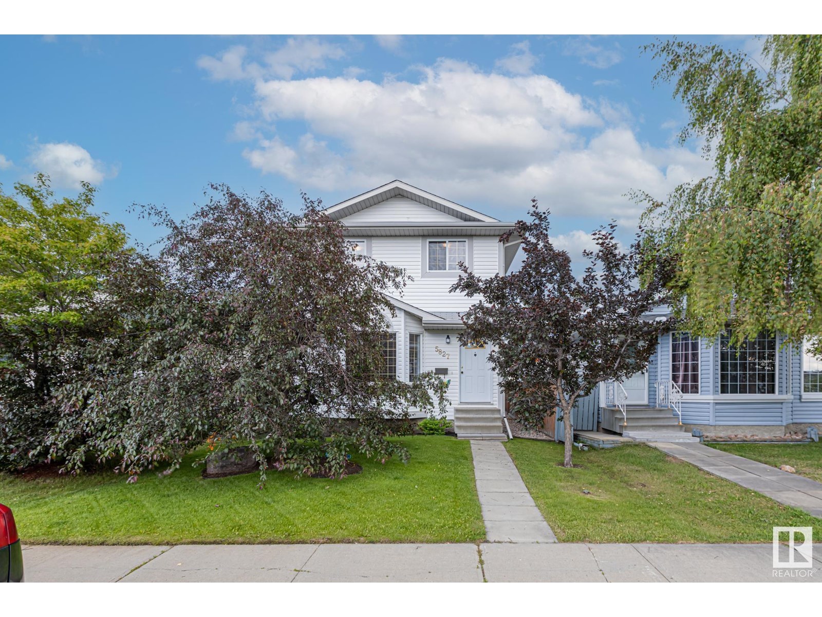 5827 162b Av Nw, Edmonton, Alberta  T5Y 2W3 - Photo 1 - E4444948