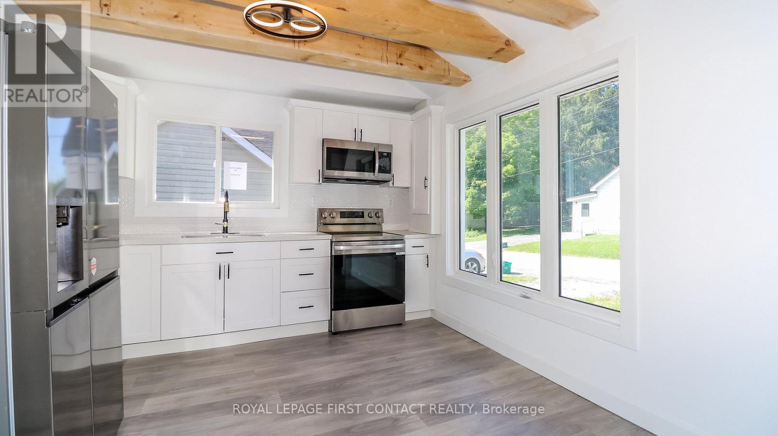 16 Lime Street, Kawartha Lakes, Ontario  K0M 1K0 - Photo 10 - X12251984
