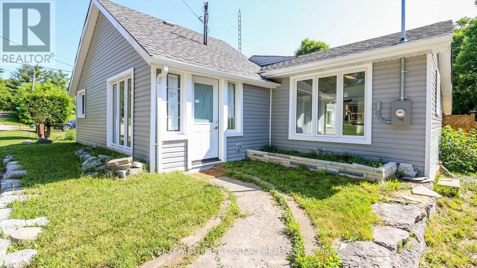 16 Lime Street, Kawartha Lakes, Ontario  K0M 1K0 - Photo 4 - X12251984