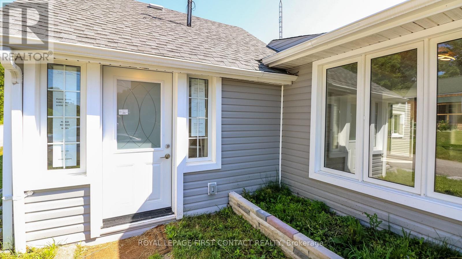 16 Lime Street, Kawartha Lakes, Ontario  K0M 1K0 - Photo 5 - X12251984
