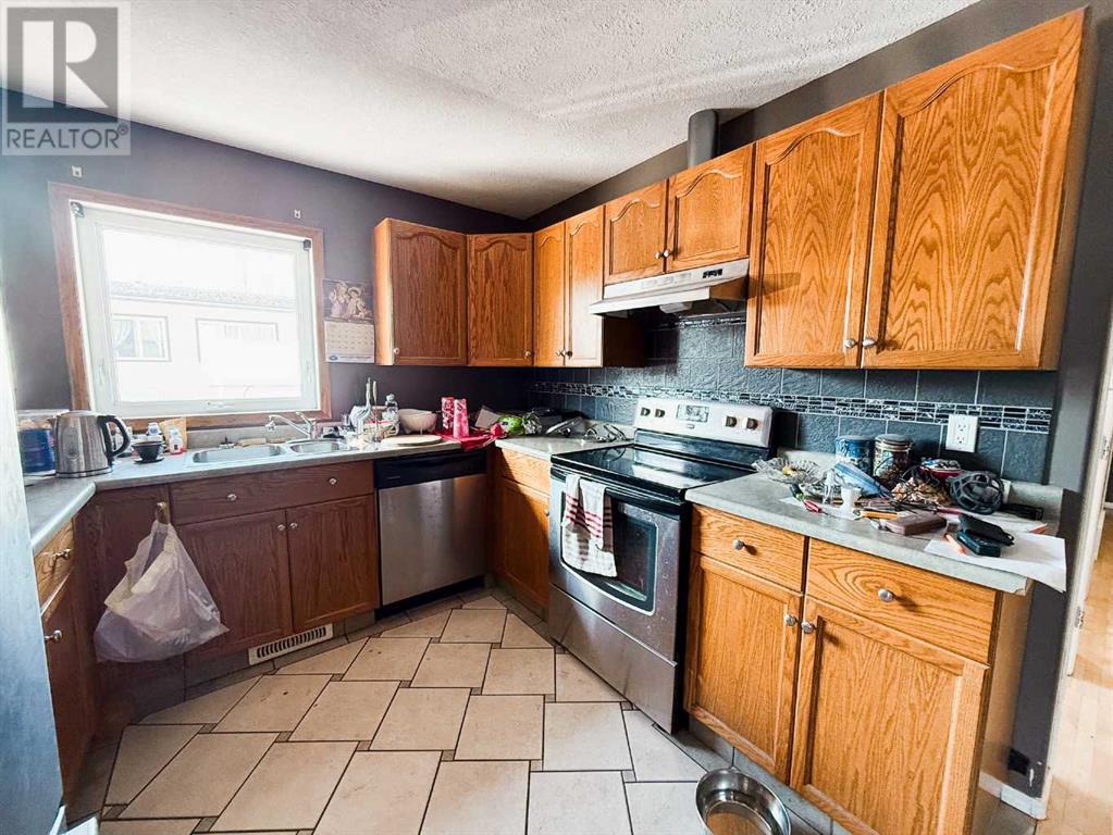 Property at 9636 77 Avenue image 5