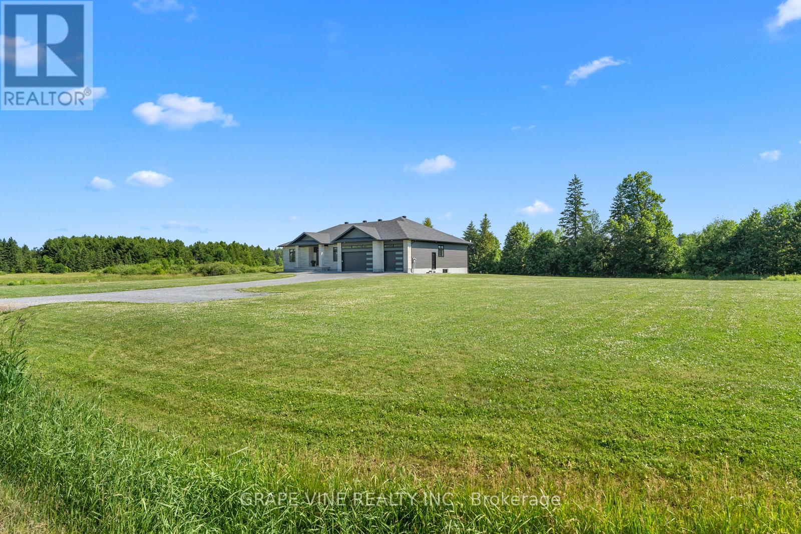 1805 Ashton Station Road, Ottawa, Ontario  K0A 1B0 - Photo 3 - X12252017