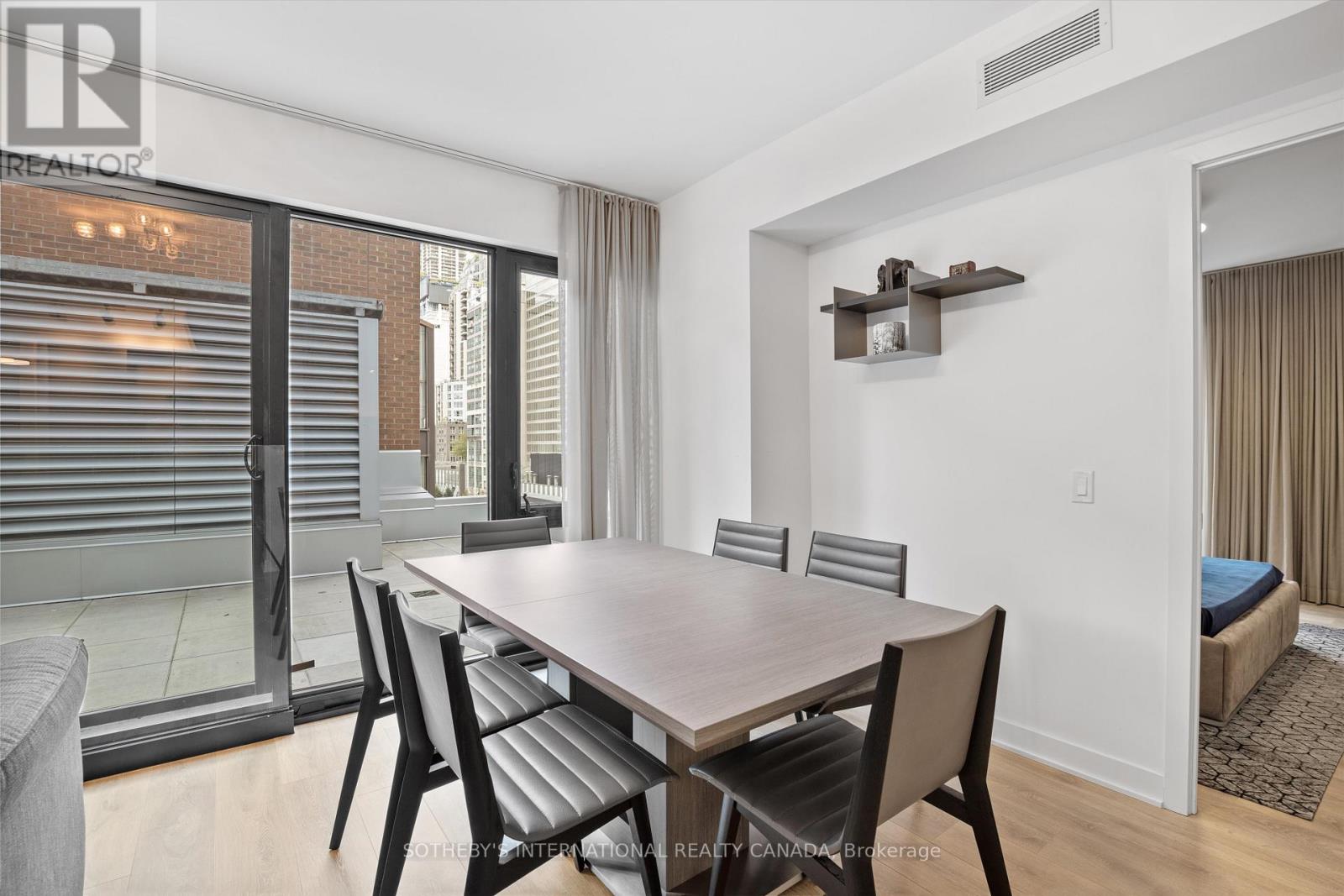 604 - 188 Cumberland Street, Toronto, Ontario  M5R 0B6 - Photo 10 - C12252035
