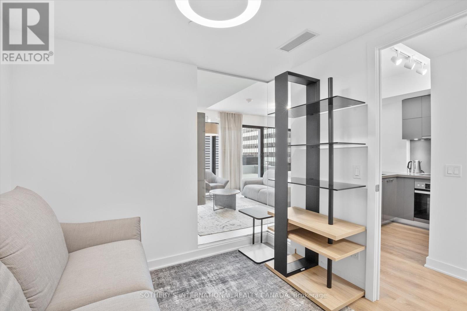 604 - 188 Cumberland Street, Toronto, Ontario  M5R 0B6 - Photo 6 - C12252035