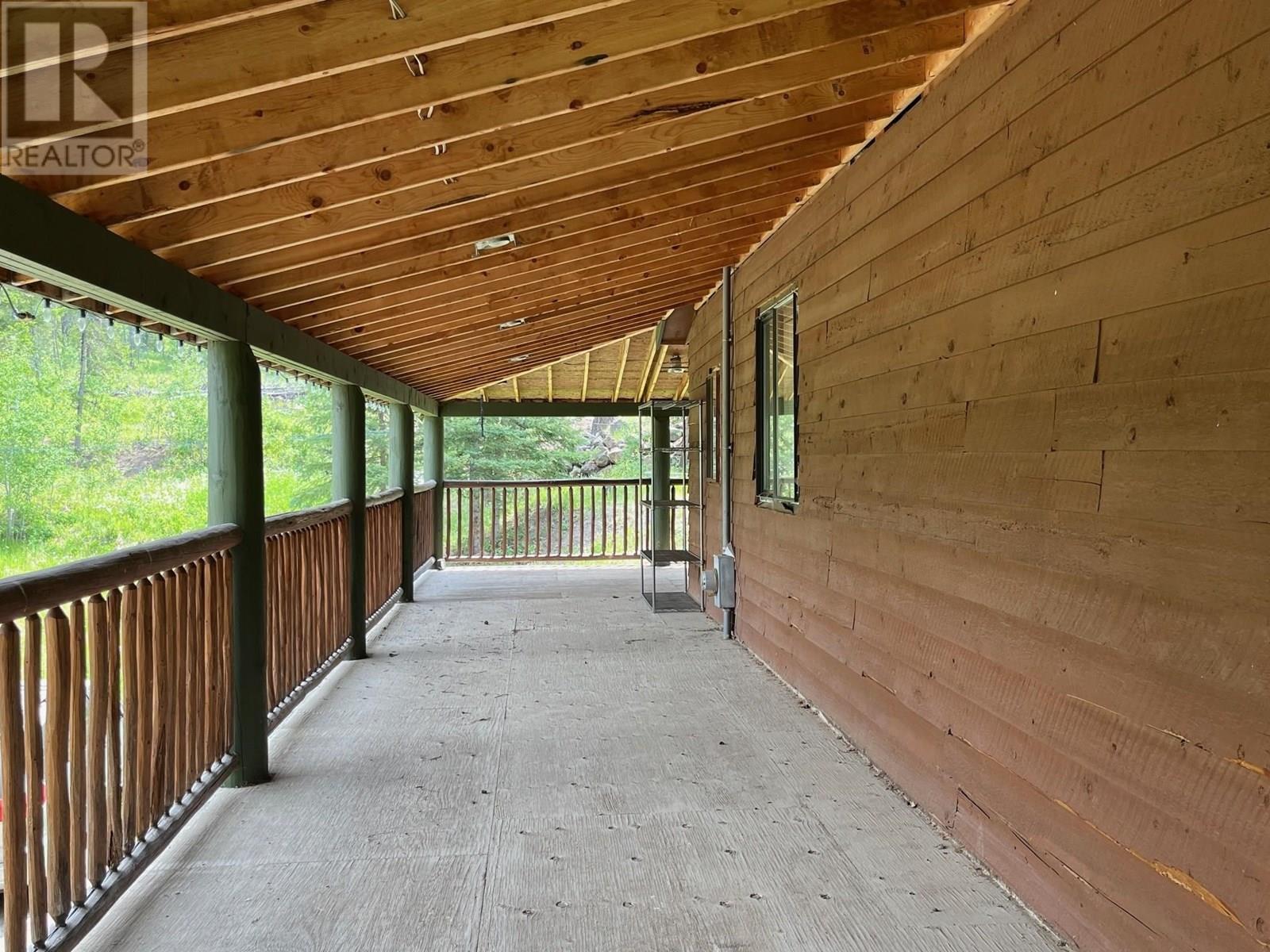 6108 Lone Butte Horse Lake Road, Lone Butte, British Columbia  V0K 1X3 - Photo 11 - R3016142