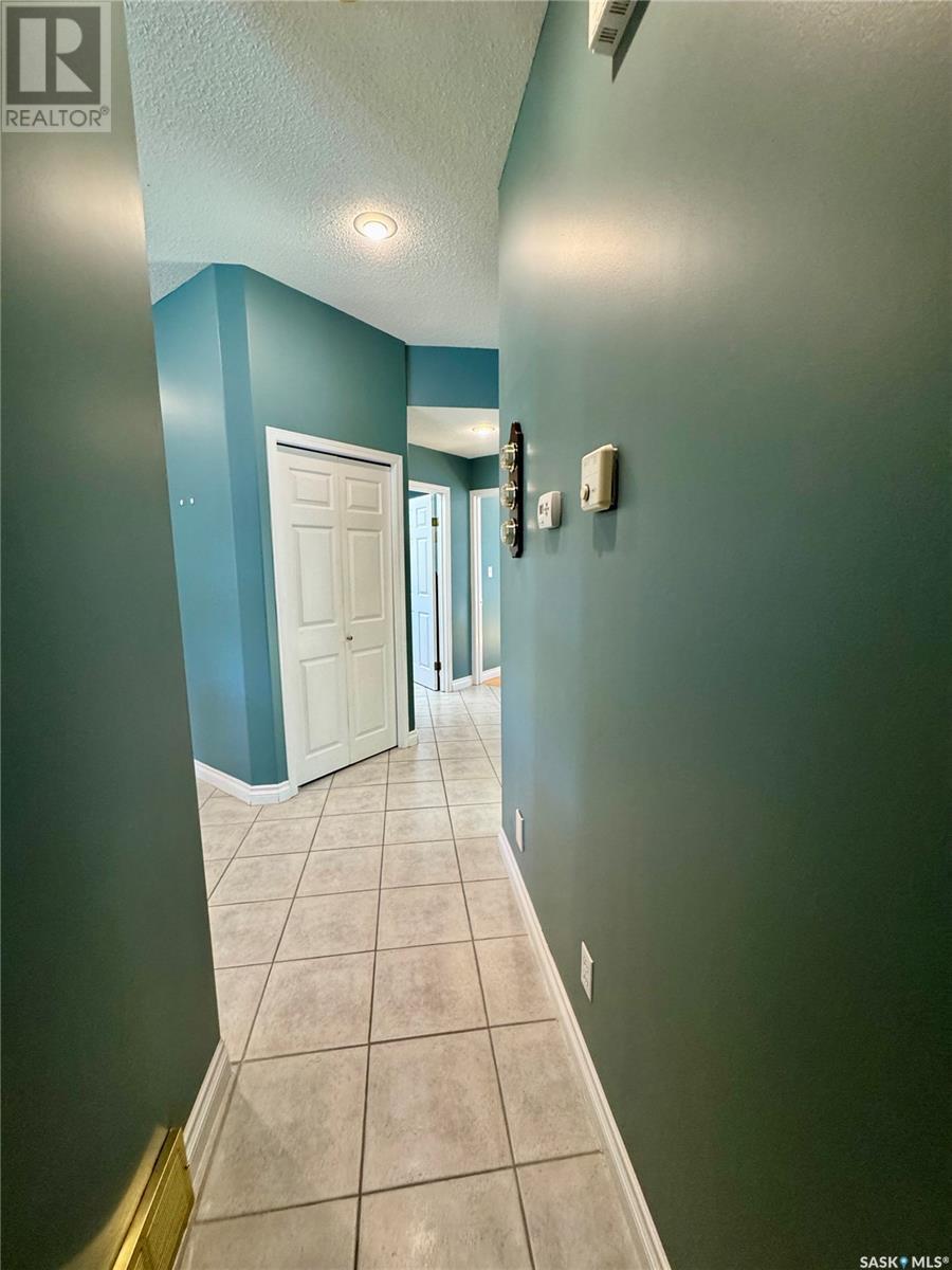 1105 Halpin Place, Hudson Bay, Saskatchewan  S0E 0Y0 - Photo 18 - SK011057