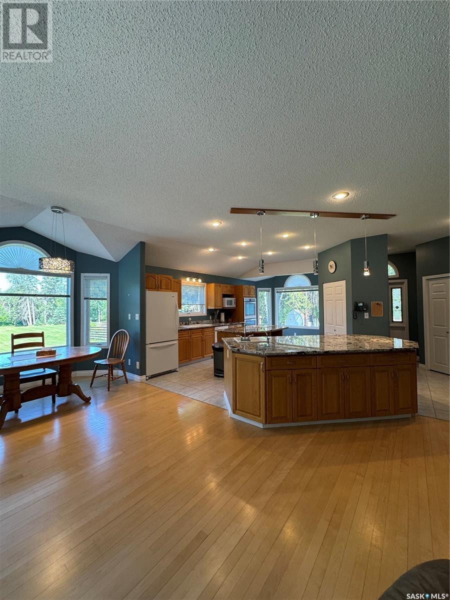 1105 Halpin Place, Hudson Bay, Saskatchewan  S0E 0Y0 - Photo 12 - SK011057