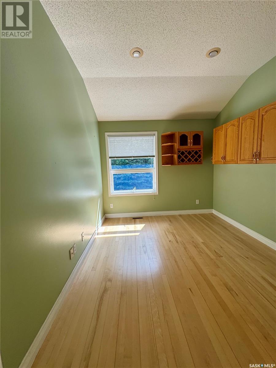 1105 Halpin Place, Hudson Bay, Saskatchewan  S0E 0Y0 - Photo 29 - SK011057