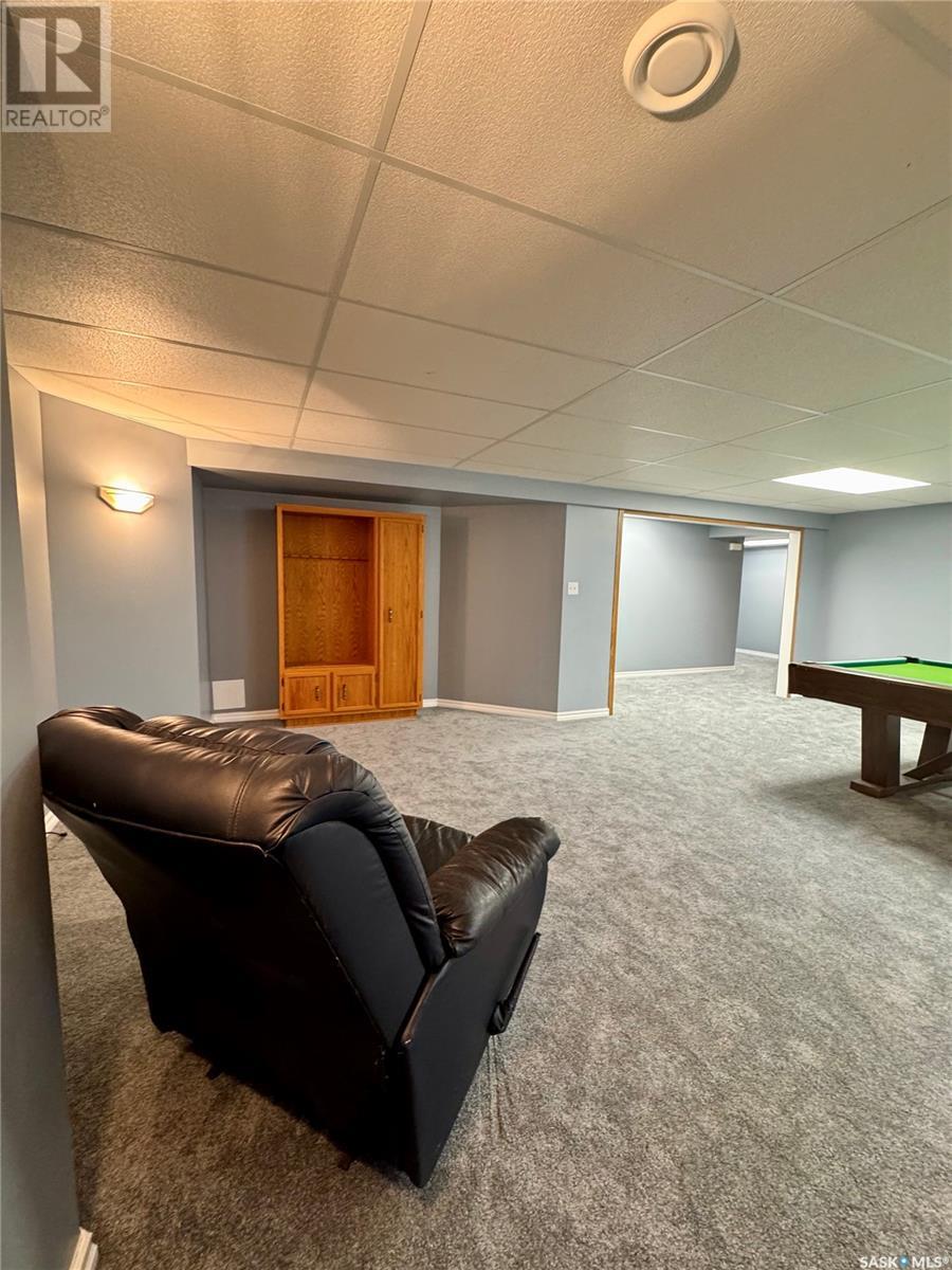 1105 Halpin Place, Hudson Bay, Saskatchewan  S0E 0Y0 - Photo 35 - SK011057