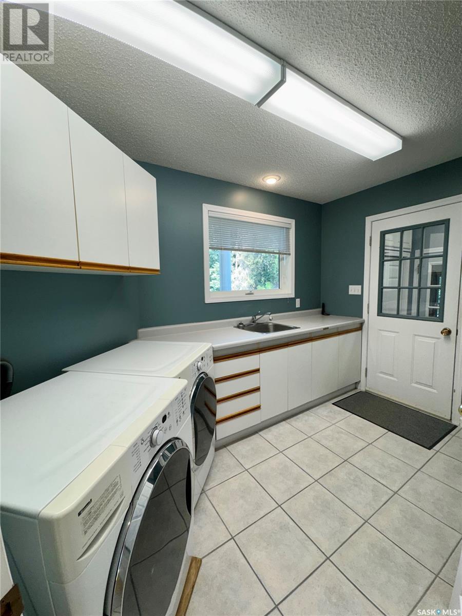 1105 Halpin Place, Hudson Bay, Saskatchewan  S0E 0Y0 - Photo 32 - SK011057