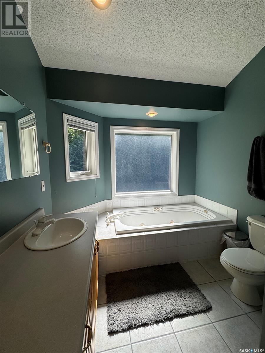 1105 Halpin Place, Hudson Bay, Saskatchewan  S0E 0Y0 - Photo 23 - SK011057