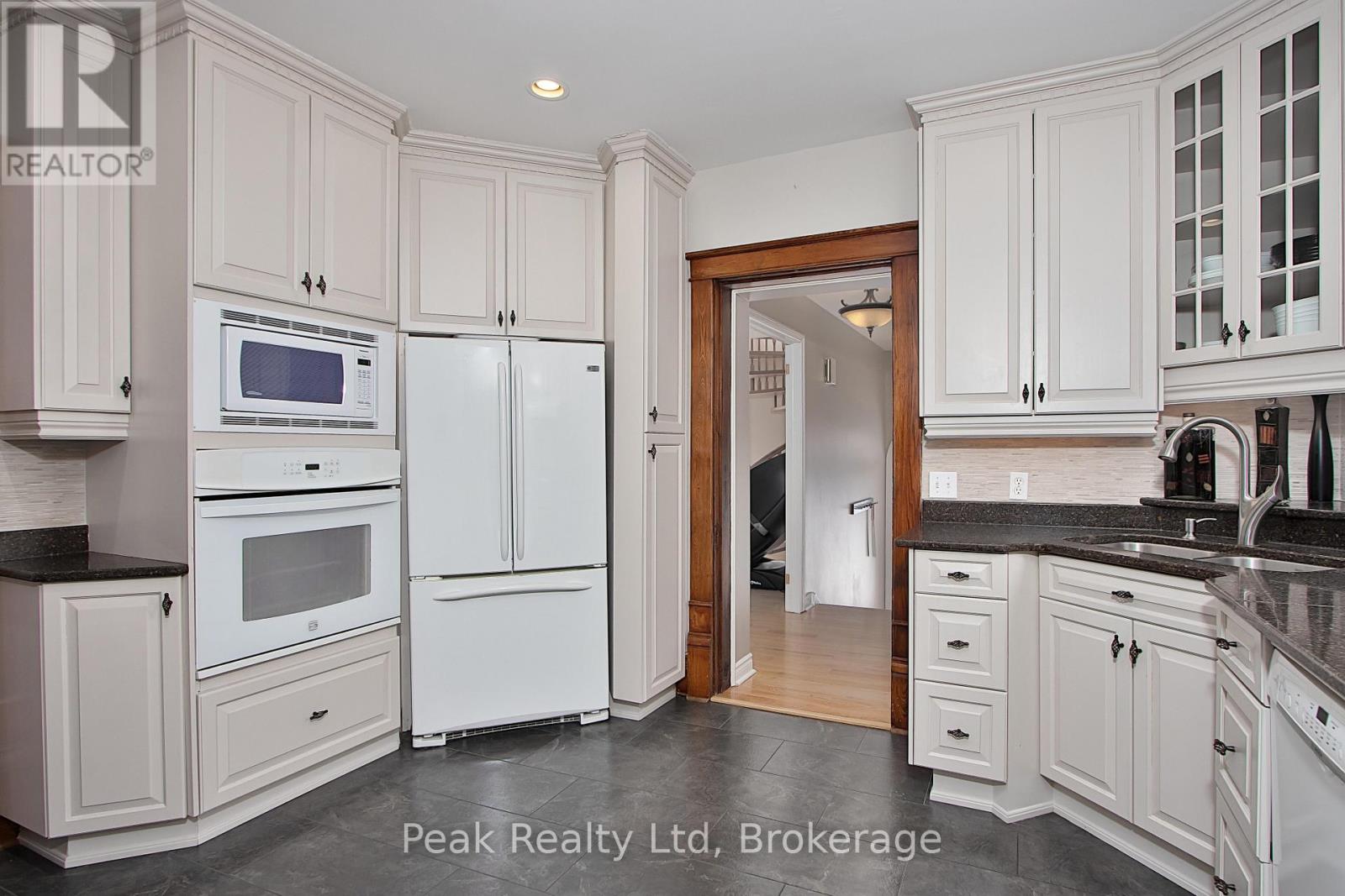 410 Main Street W, North Perth, Ontario  N4W 1A6 - Photo 13 - X12187853