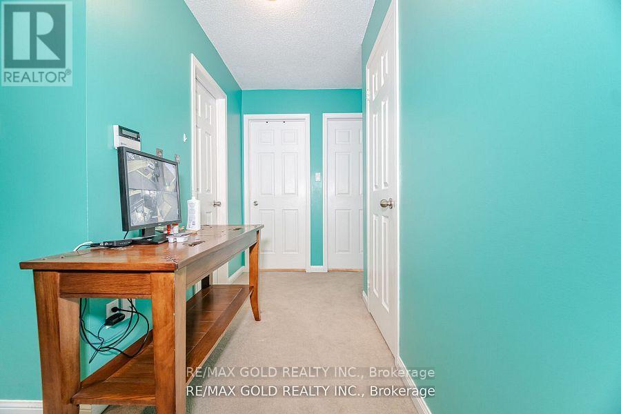 39 - 2 Claybrick Court, Brampton, Ontario  L6V 4M7 - Photo 21 - W12252041