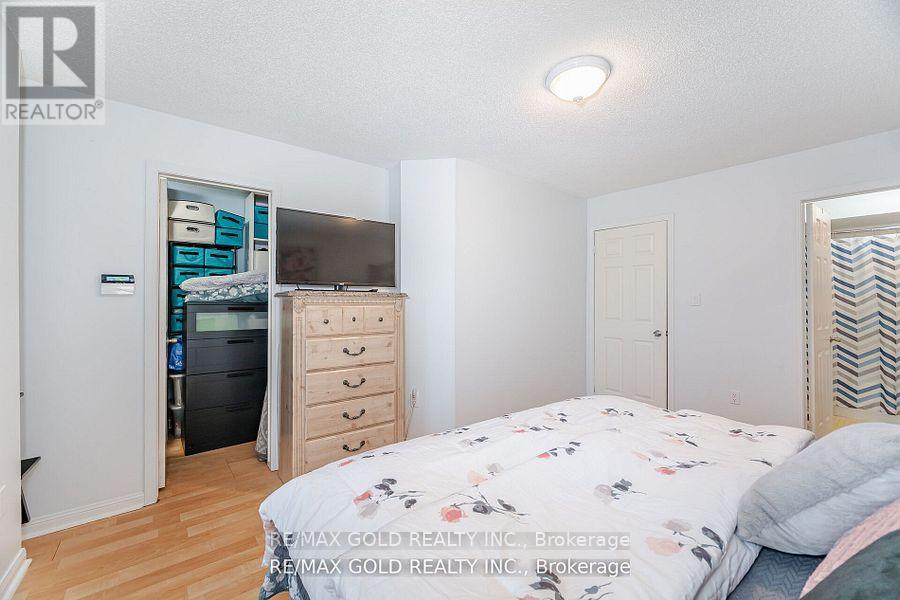 39 - 2 Claybrick Court, Brampton, Ontario  L6V 4M7 - Photo 24 - W12252041