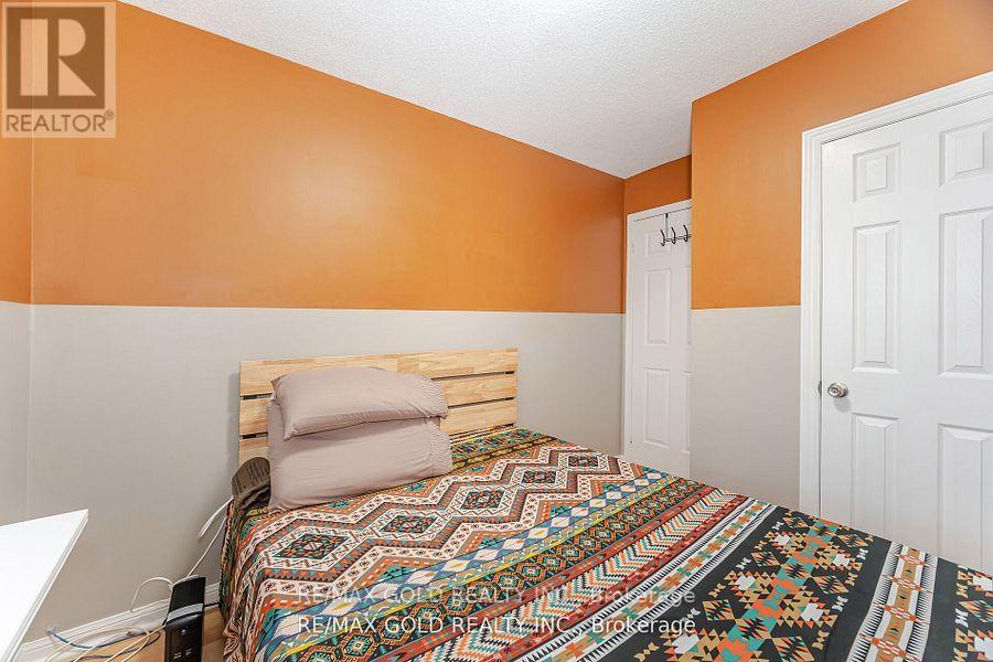 39 - 2 Claybrick Court, Brampton, Ontario  L6V 4M7 - Photo 29 - W12252041