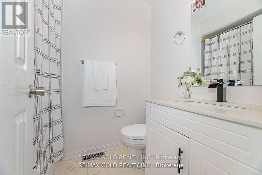 39 - 2 Claybrick Court, Brampton, Ontario  L6V 4M7 - Photo 32 - W12252041