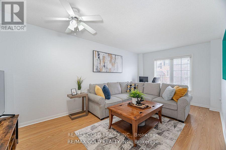 39 - 2 Claybrick Court, Brampton, Ontario  L6V 4M7 - Photo 8 - W12252041