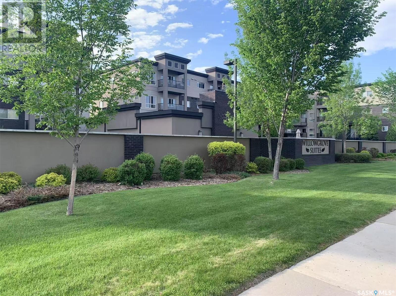 Property at 203 115 WILLOWGROVE CRESCENT image 3