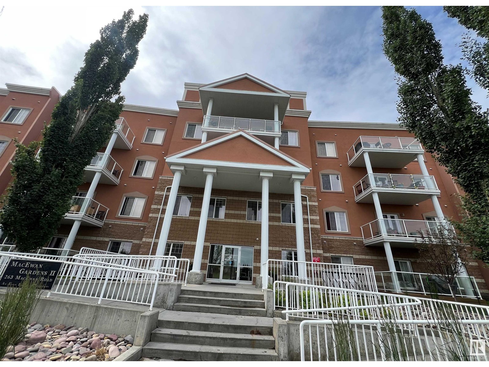 Property at #417 263 MacEwan RD SW SW image 3
