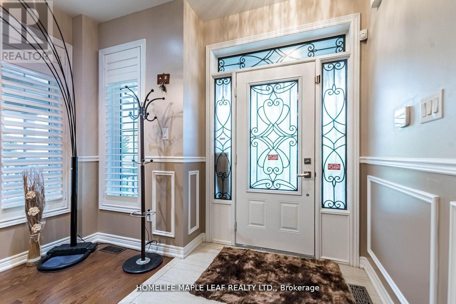 Property at 34 JOLANA CRESCENT image 4