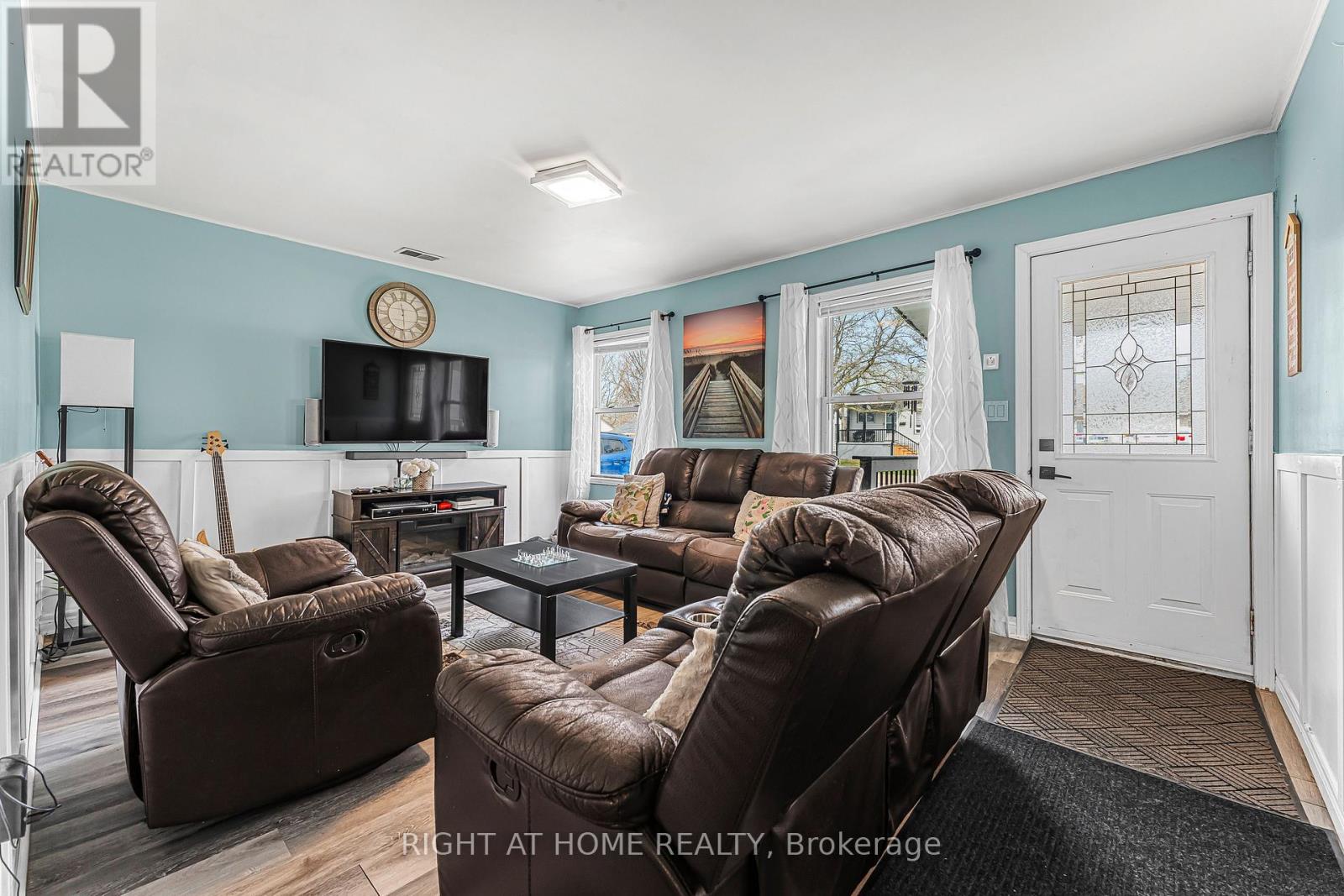 393 Victory Avenue, Welland, Ontario  L3B 4Z8 - Photo 4 - X12252079