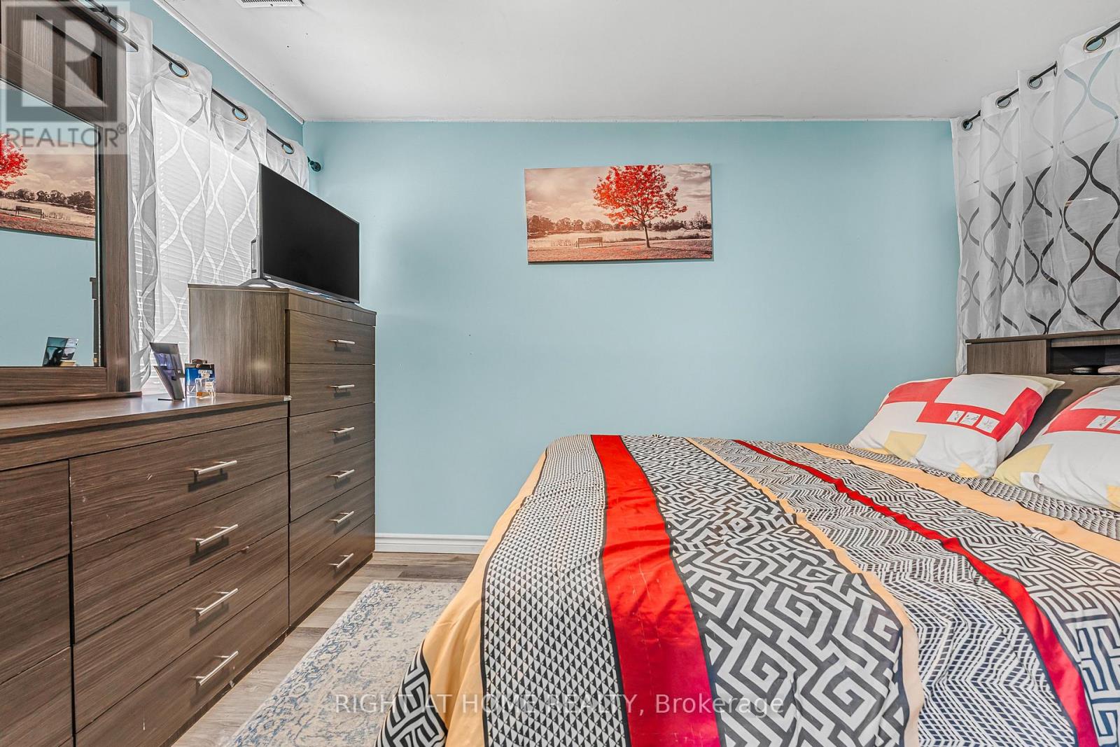 393 Victory Avenue, Welland, Ontario  L3B 4Z8 - Photo 7 - X12252079