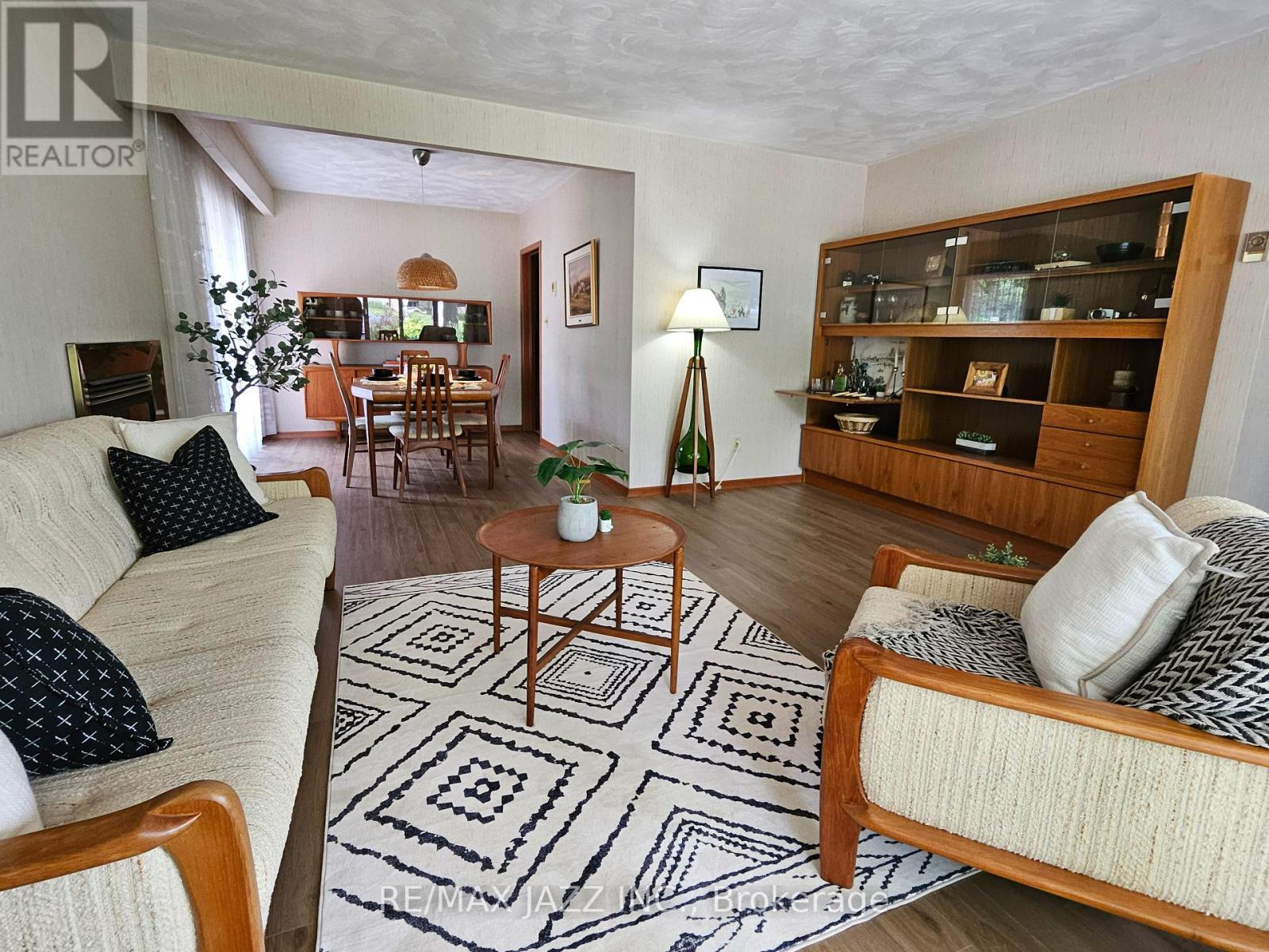 Property at 341 ELIZABETH STREET image 5
