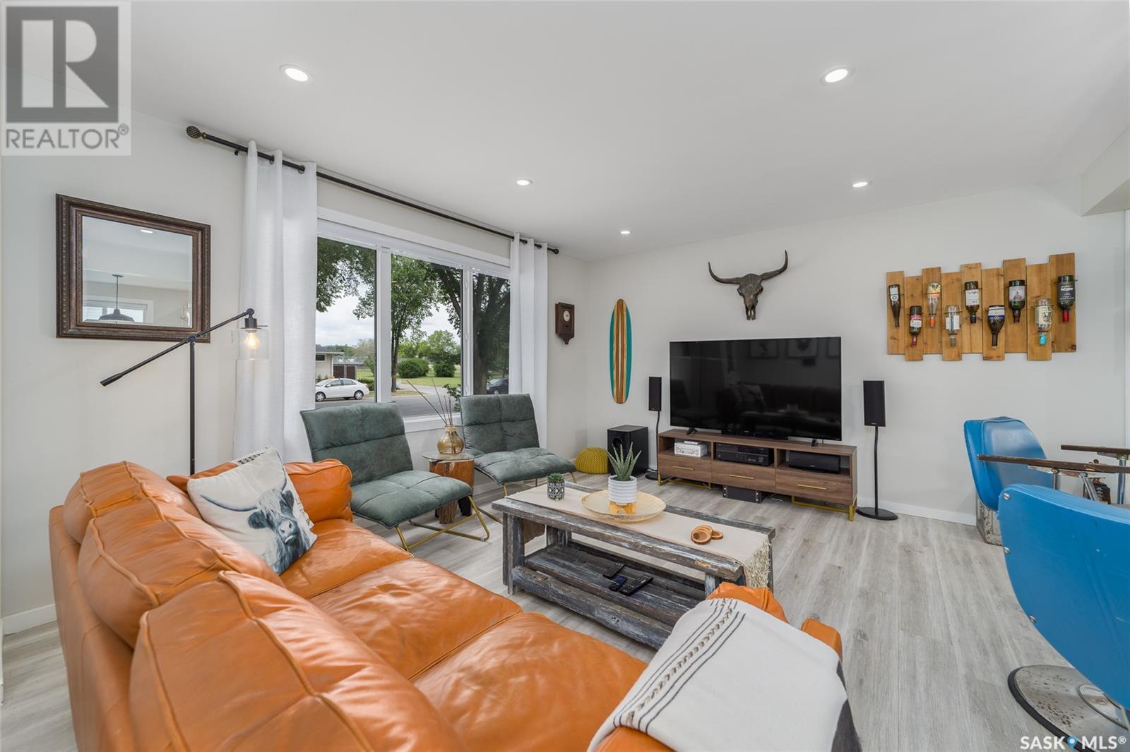 Property at 3407 6th AVENUE N image 3