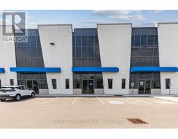 8 - 25 NEWKIRK COURT, Brampton, Ontario