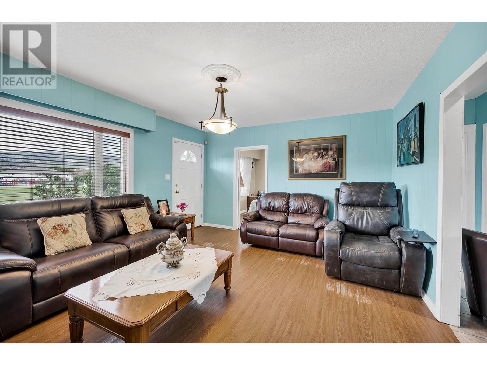 Property at 307 Holly Avenue image 5