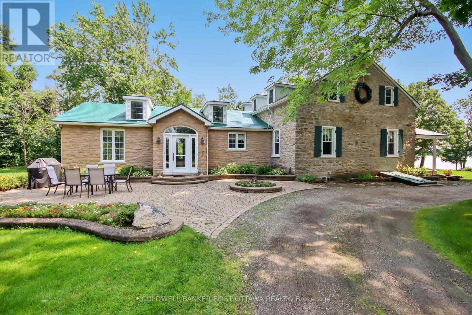 100 LOCH END ROAD, Beckwith, Ontario