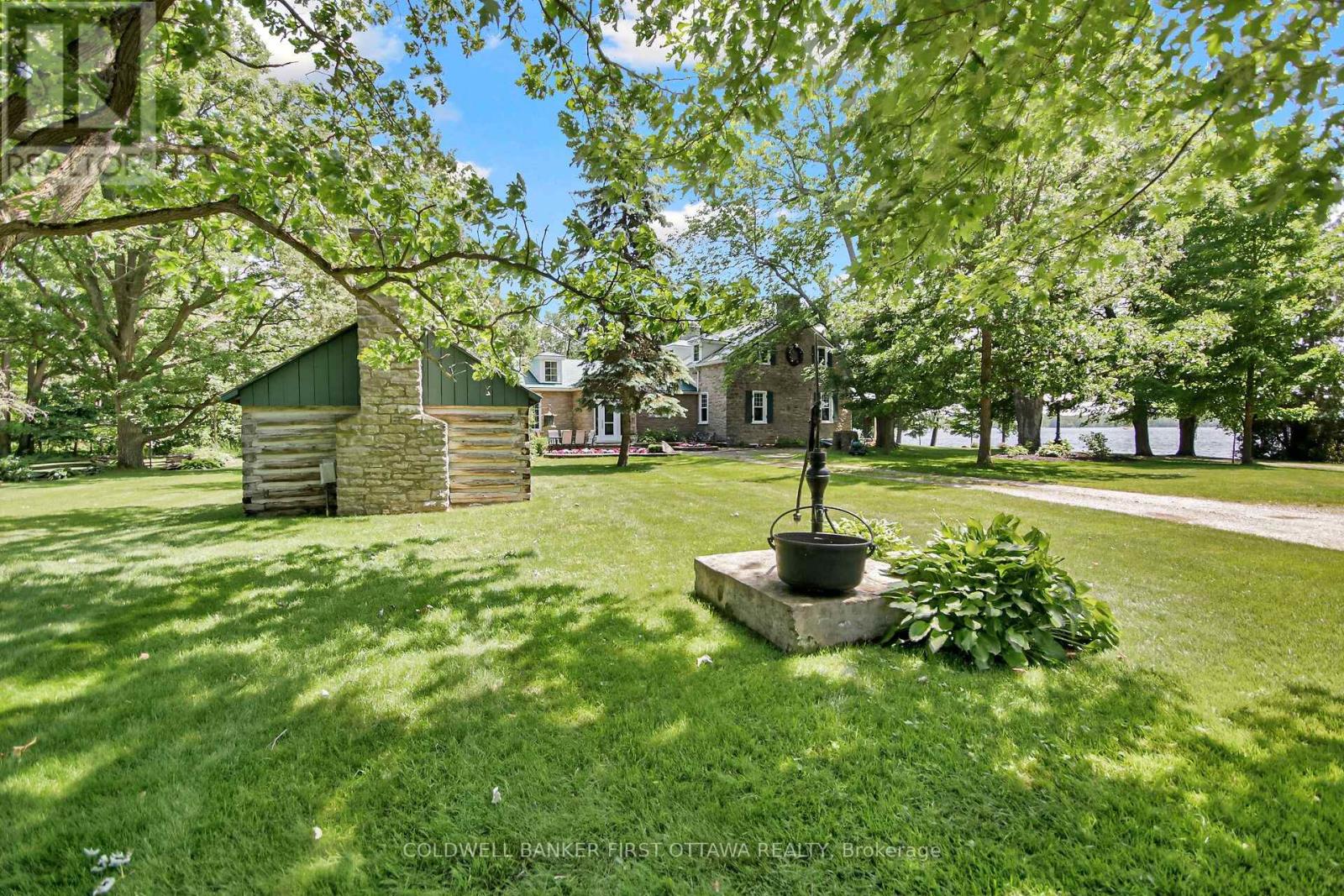 100 Loch End Road, Beckwith, Ontario  K7C 0S9 - Photo 3 - X12252119