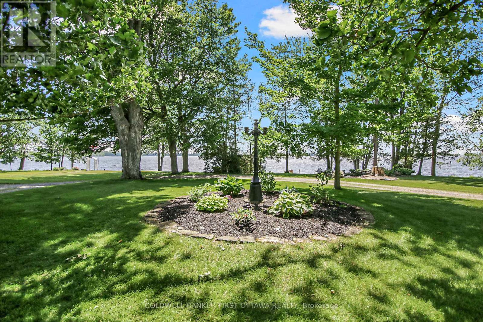 100 Loch End Road, Beckwith, Ontario  K7C 0S9 - Photo 8 - X12252119