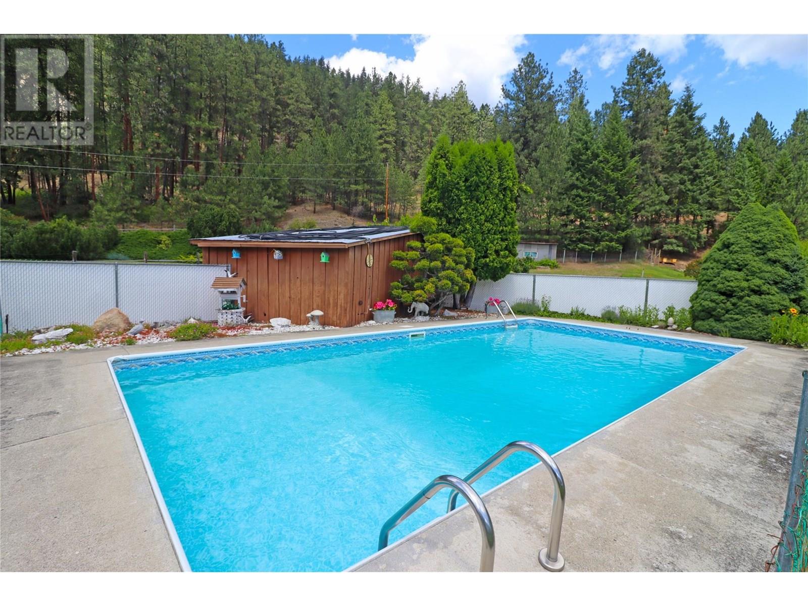 6275 College Road, Grand Forks, British Columbia  V0H 1H2 - Photo 3 - 10354049