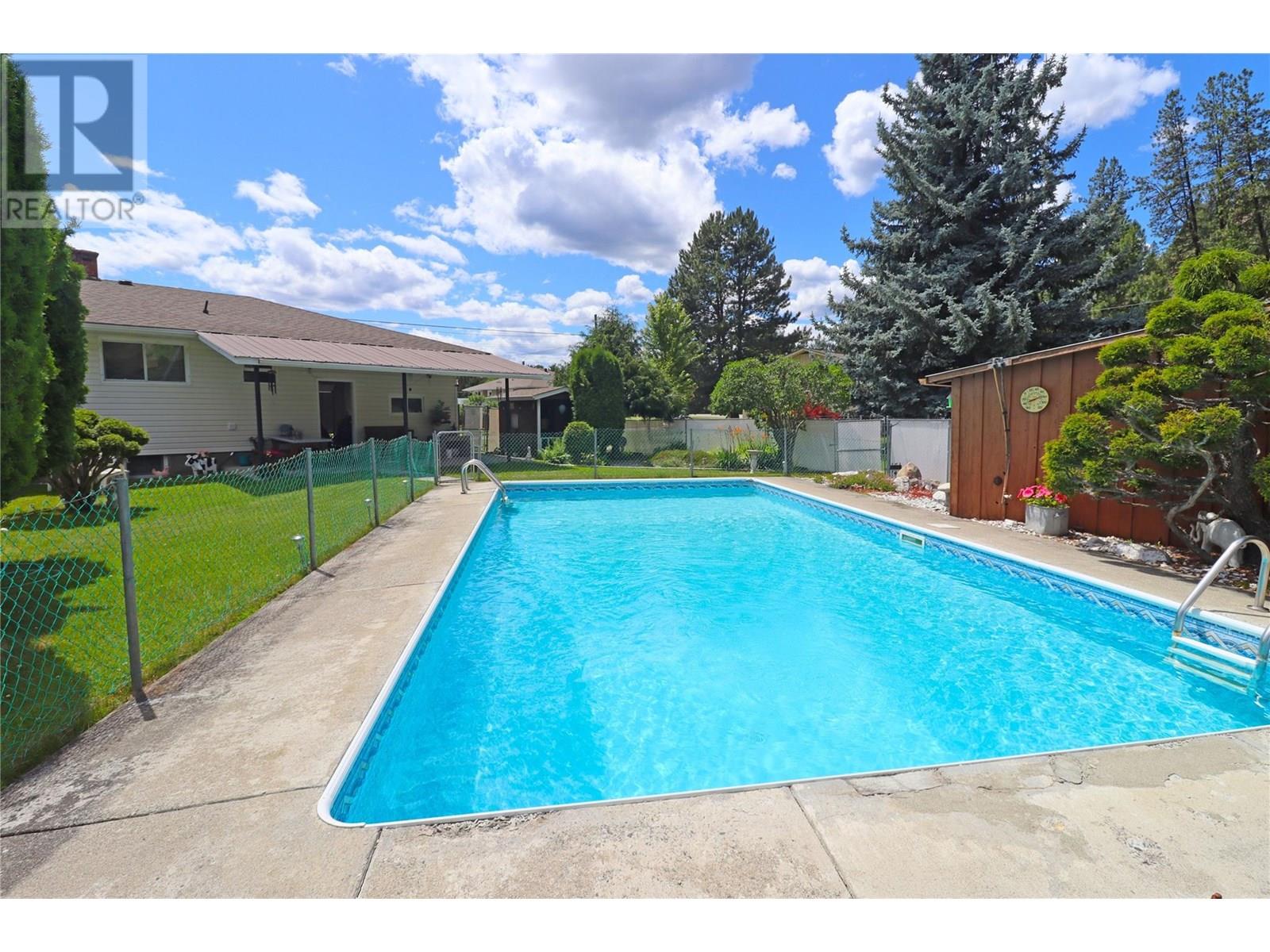 6275 College Road, Grand Forks, British Columbia  V0H 1H2 - Photo 4 - 10354049