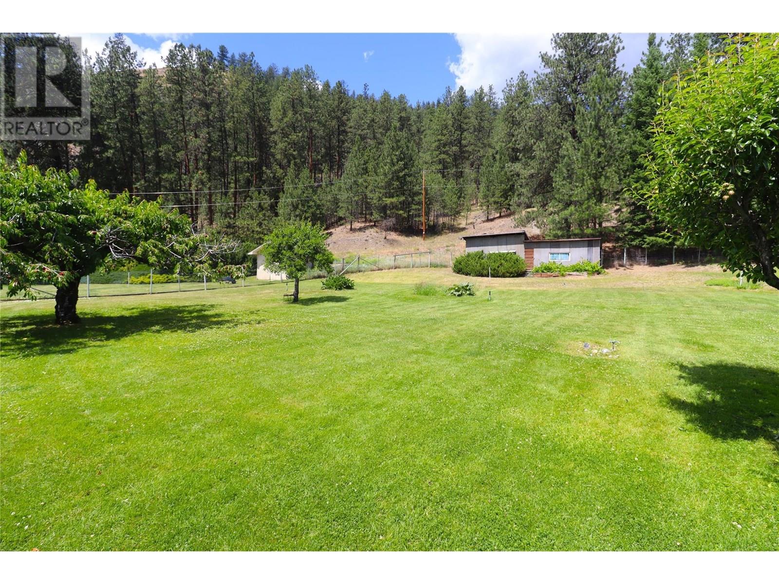 6275 College Road, Grand Forks, British Columbia  V0H 1H2 - Photo 6 - 10354049