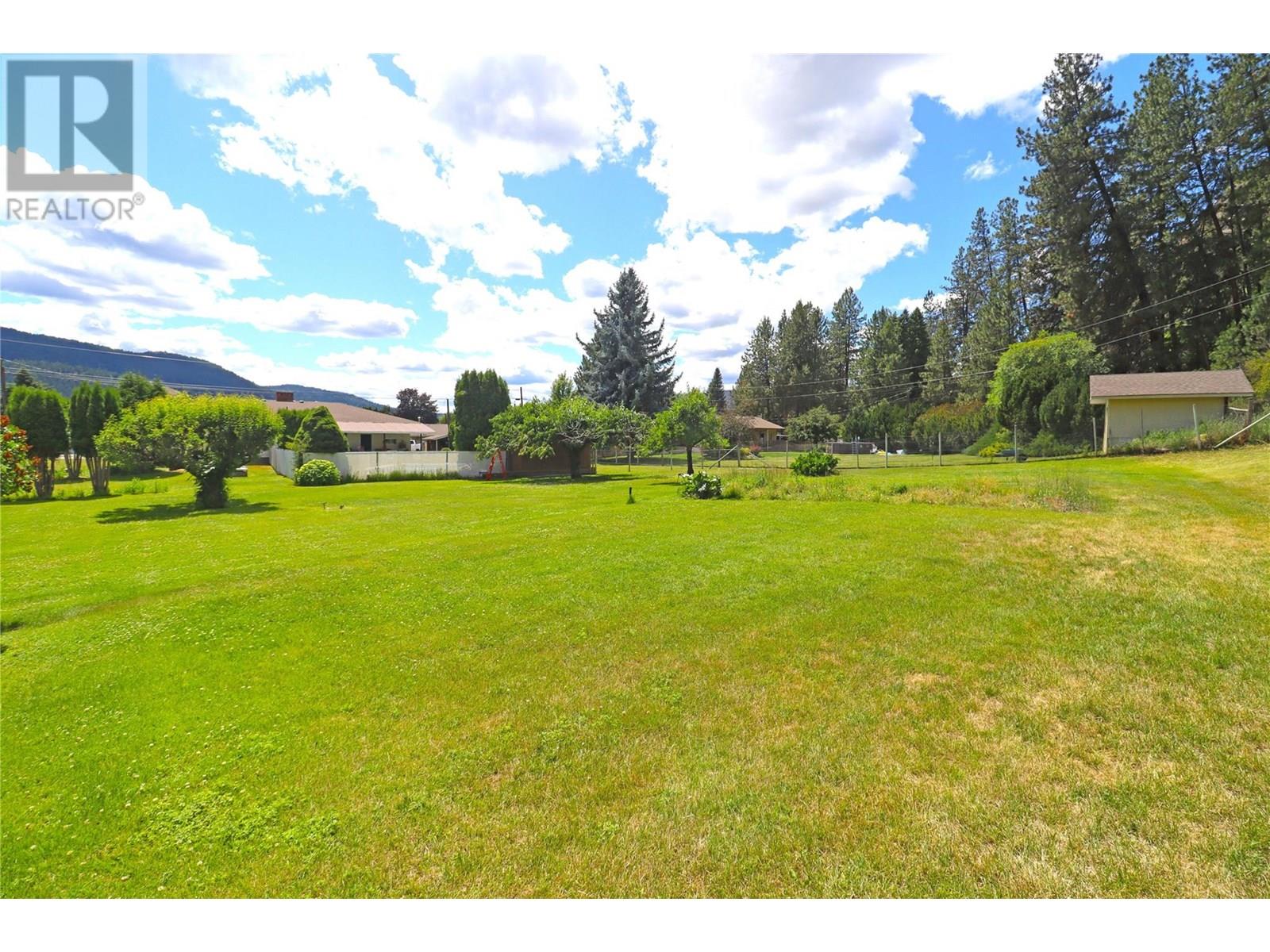 6275 College Road, Grand Forks, British Columbia  V0H 1H2 - Photo 7 - 10354049