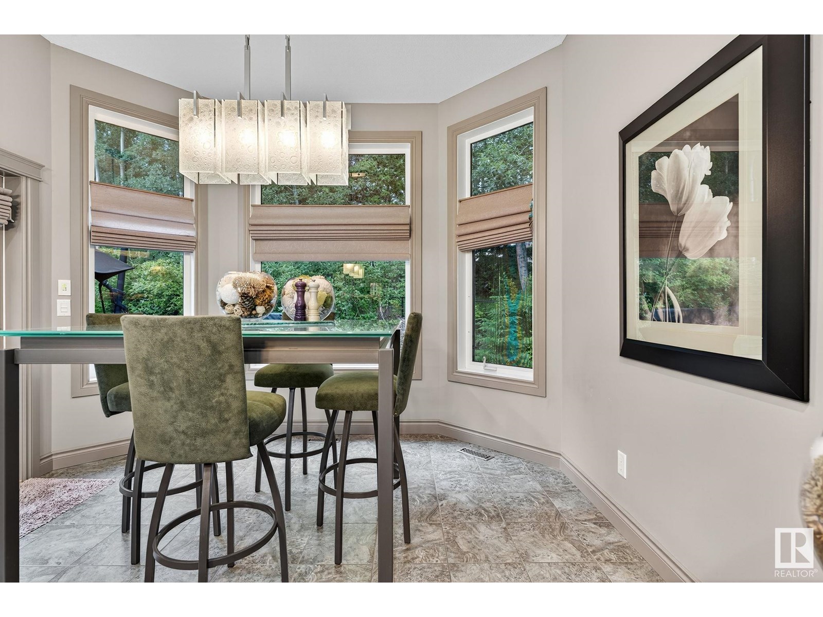Property at 4804 212 ST NW image 3