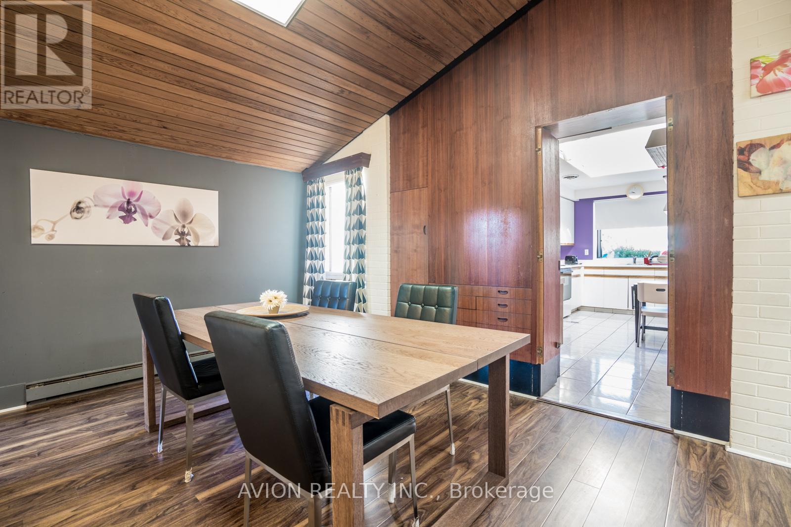 Property at 215 DUNVIEW AVENUE image 3