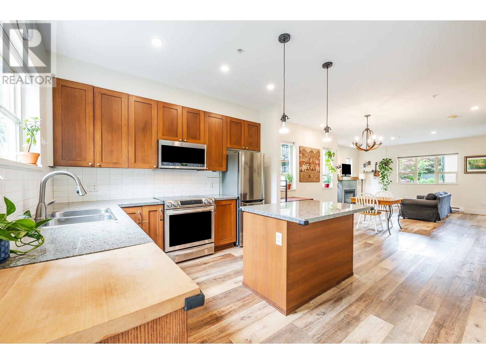 Property at 1272 STONEMOUNT PLACE image 4