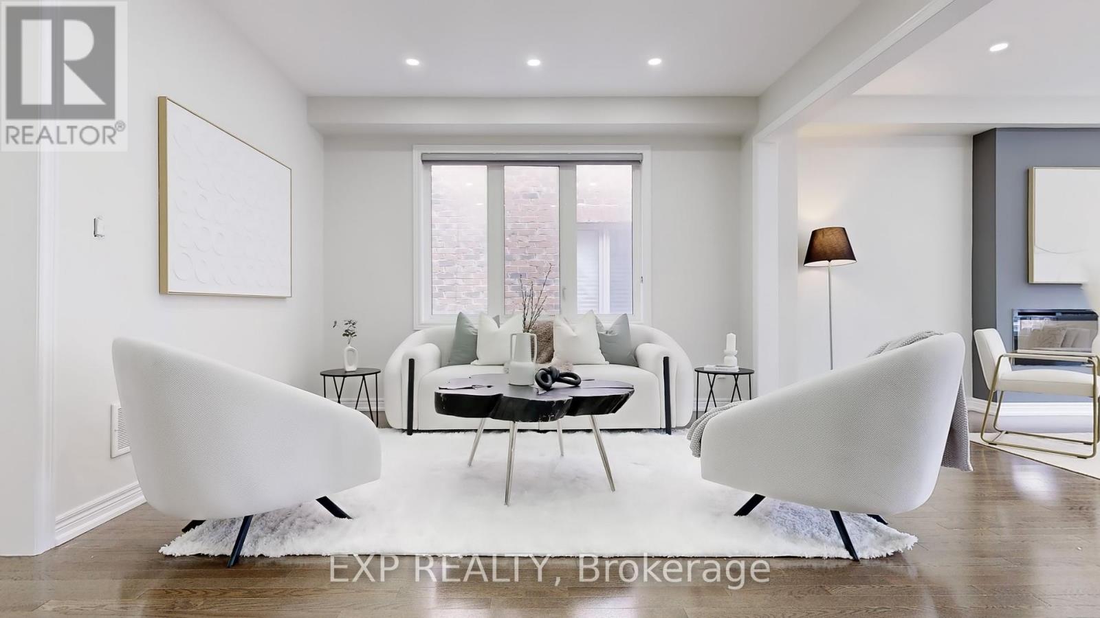 Property at 552 MACTIER DRIVE S image 3